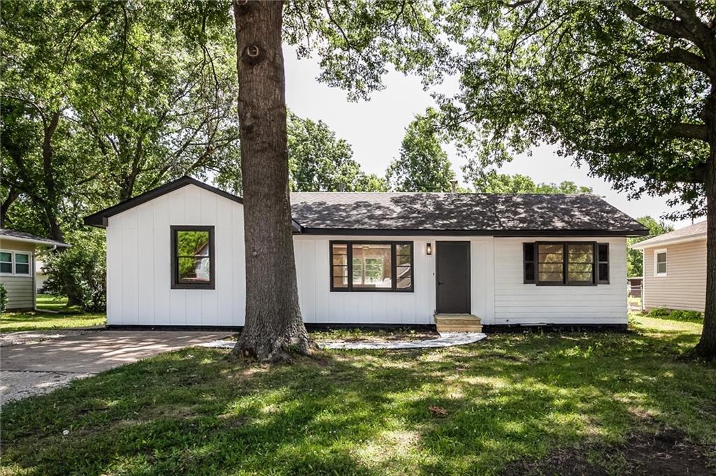 Listing Photo MLS #HMS2559995