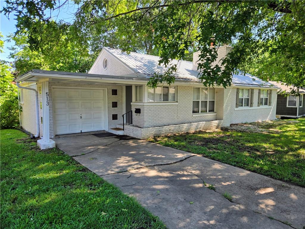 Listing Photo MLS #HMS2560116