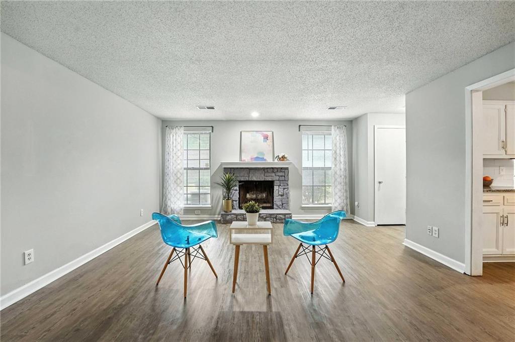 Listing Photo MLS #HMS2561433