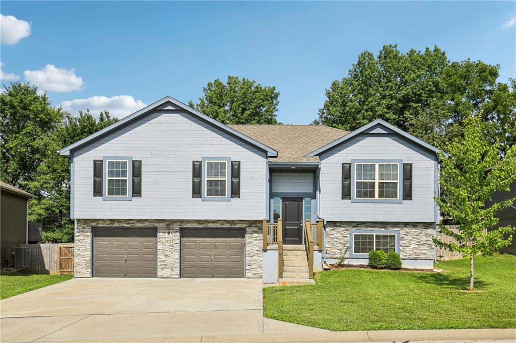 Listing Photo MLS #HMS2561543