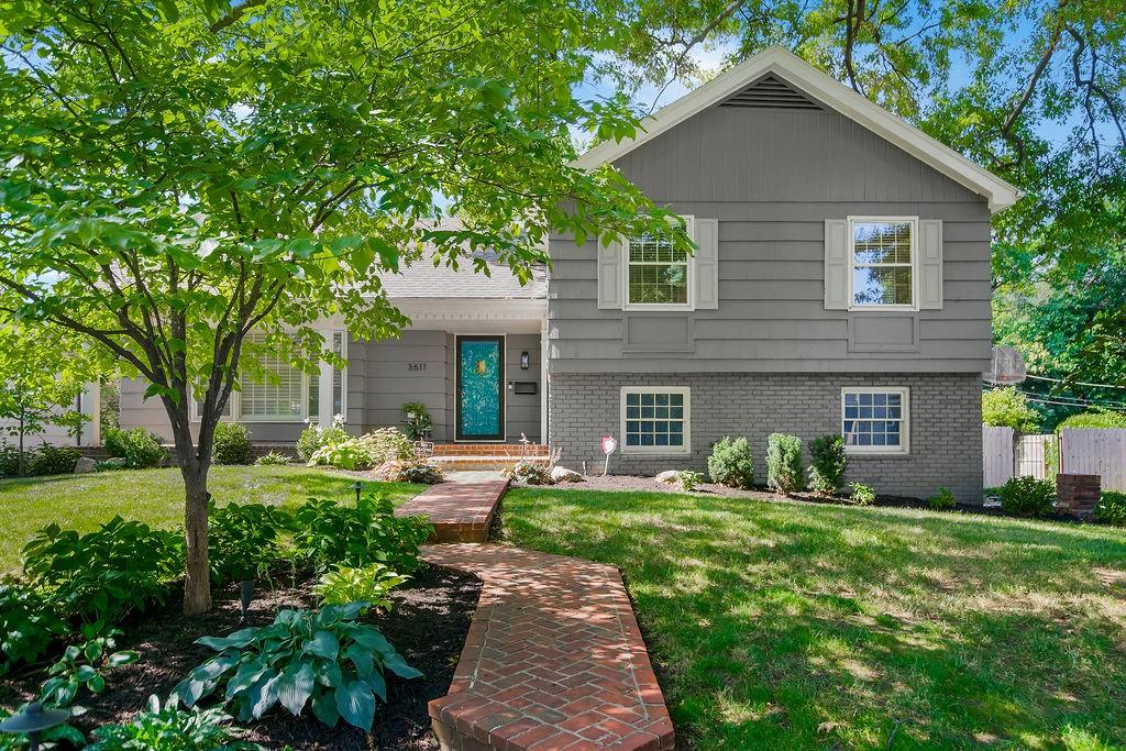 Listing Photo MLS #HMS2561593