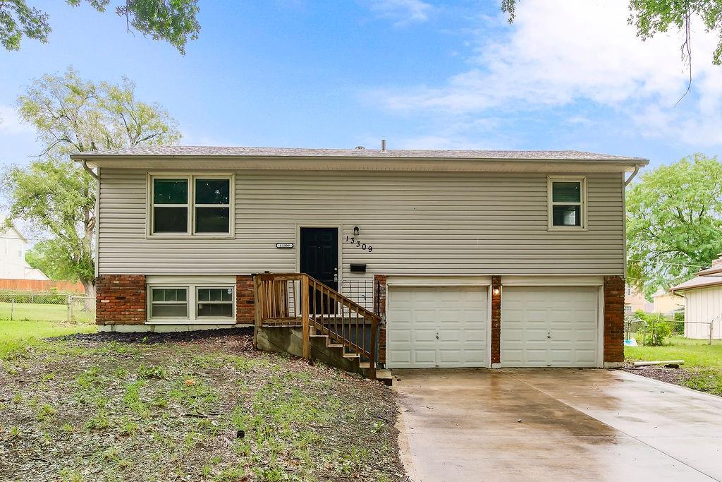 Listing Photo MLS #HMS2561703