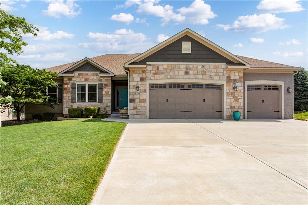 Listing Photo MLS #HMS2561819