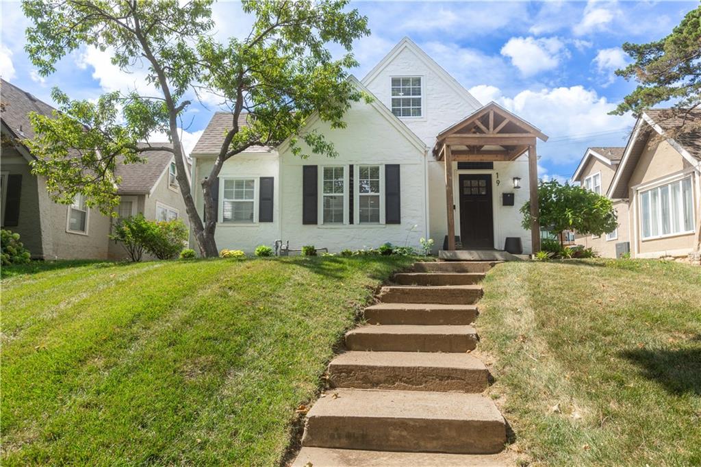 Listing Photo MLS #HMS2561844