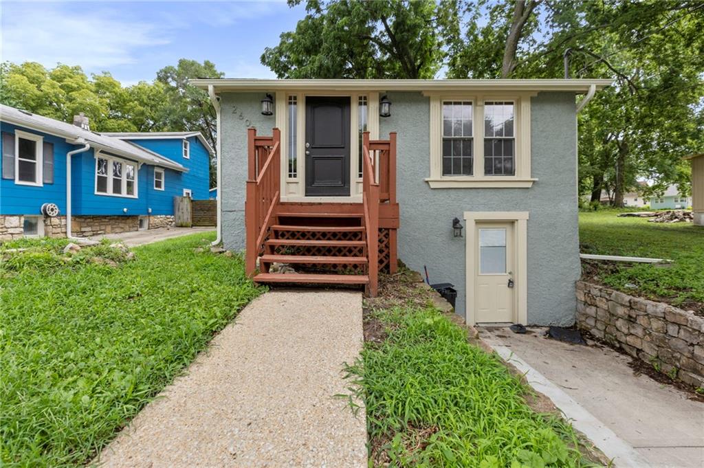 Listing Photo MLS #HMS2562174