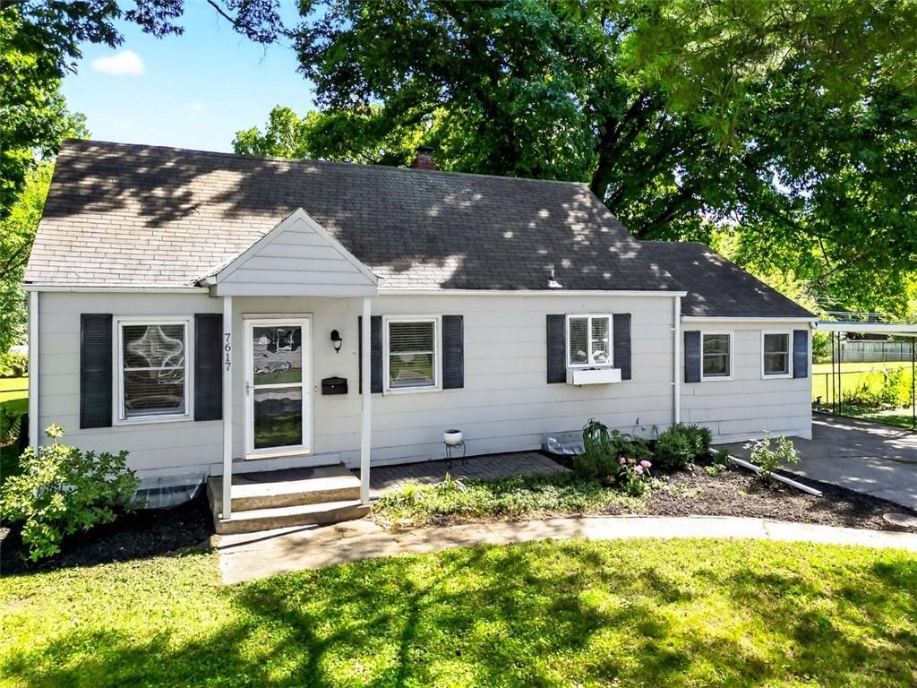 Listing Photo MLS #HMS2562189