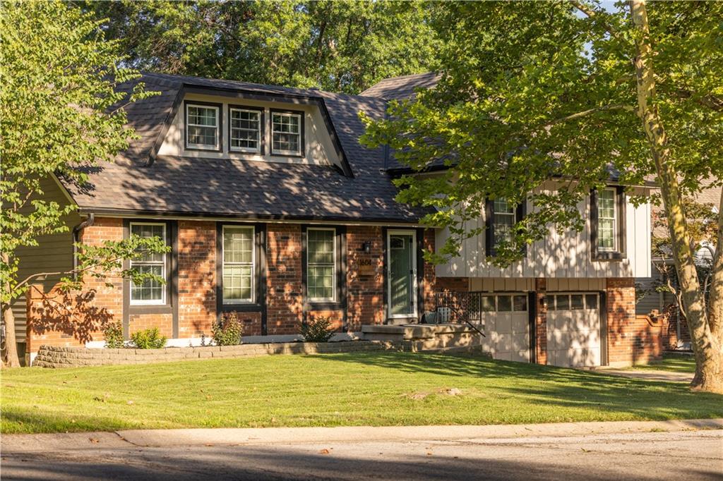 Listing Photo MLS #HMS2562302