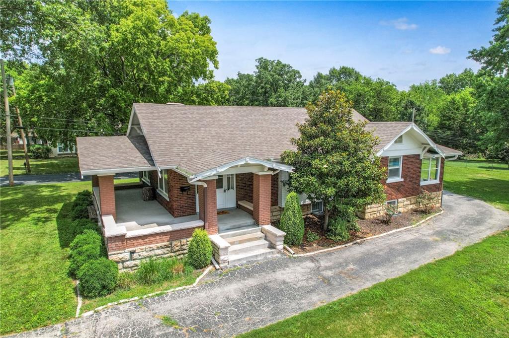 Listing Photo MLS #HMS2562439