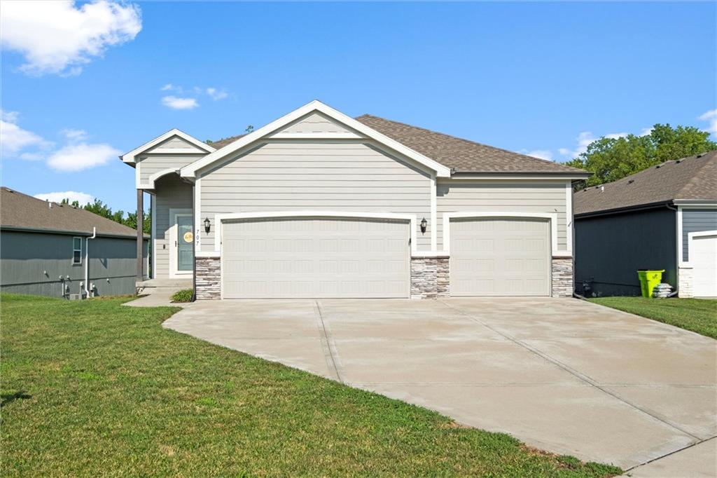 Listing Photo MLS #HMS2562818