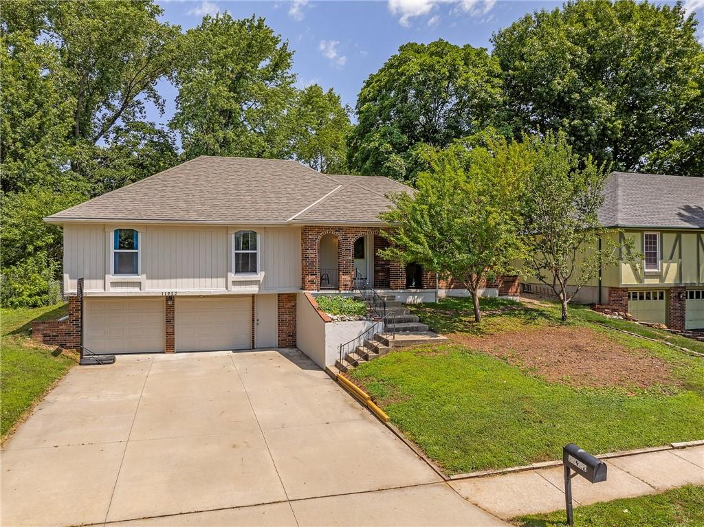 Listing Photo MLS #HMS2562928