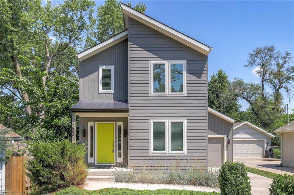 Listing Photo MLS #HMS2562970