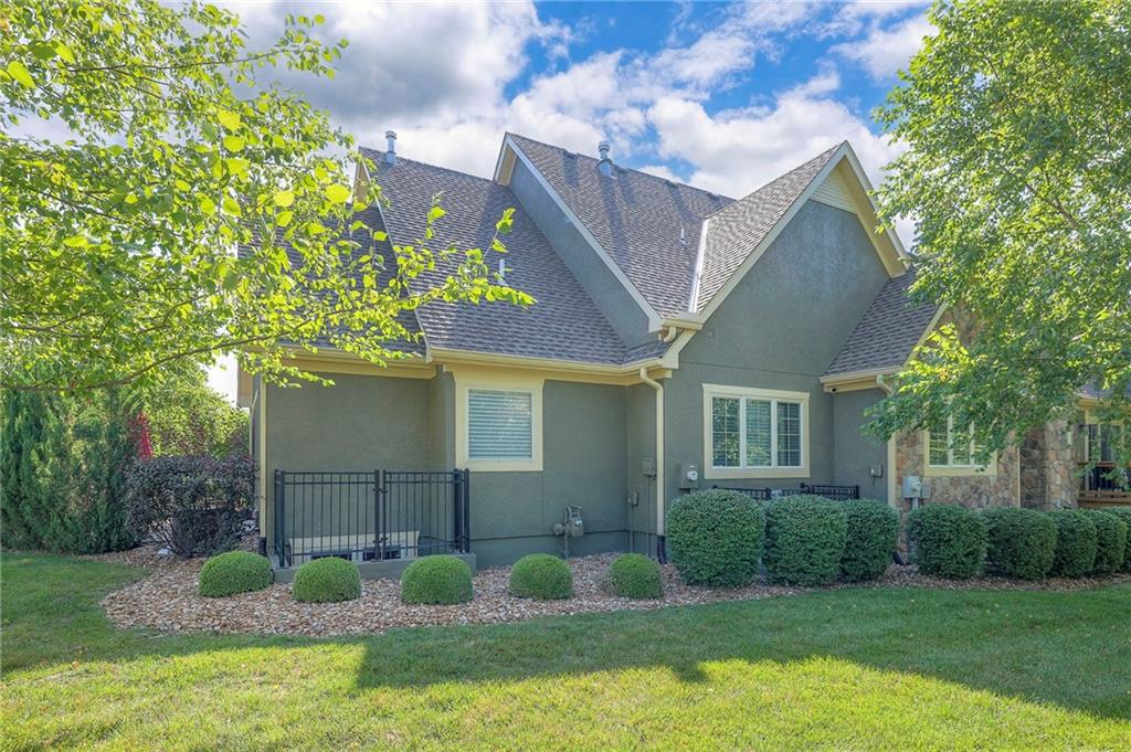 Listing Photo MLS #HMS2562973