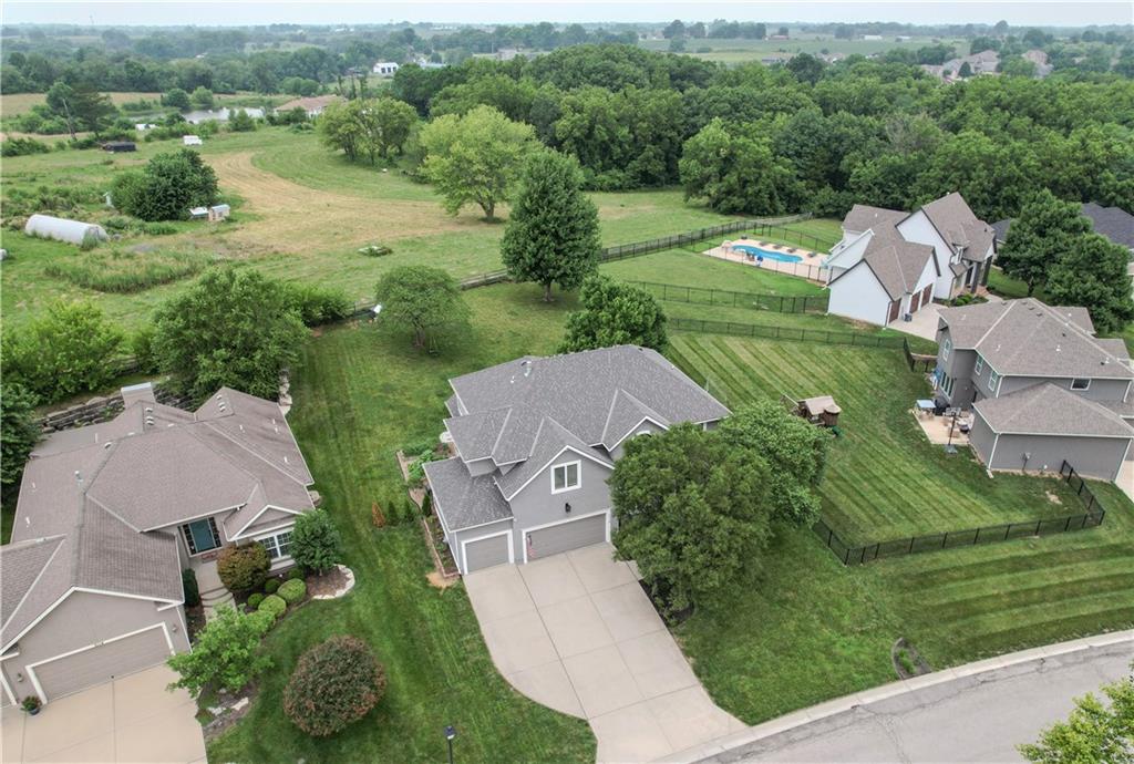 Listing Photo MLS #HMS2563058