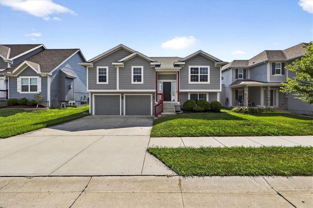 Listing Photo MLS #HMS2563203