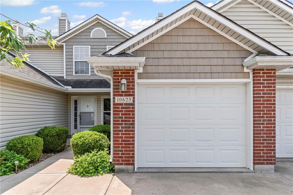 Listing Photo MLS #HMS2563336