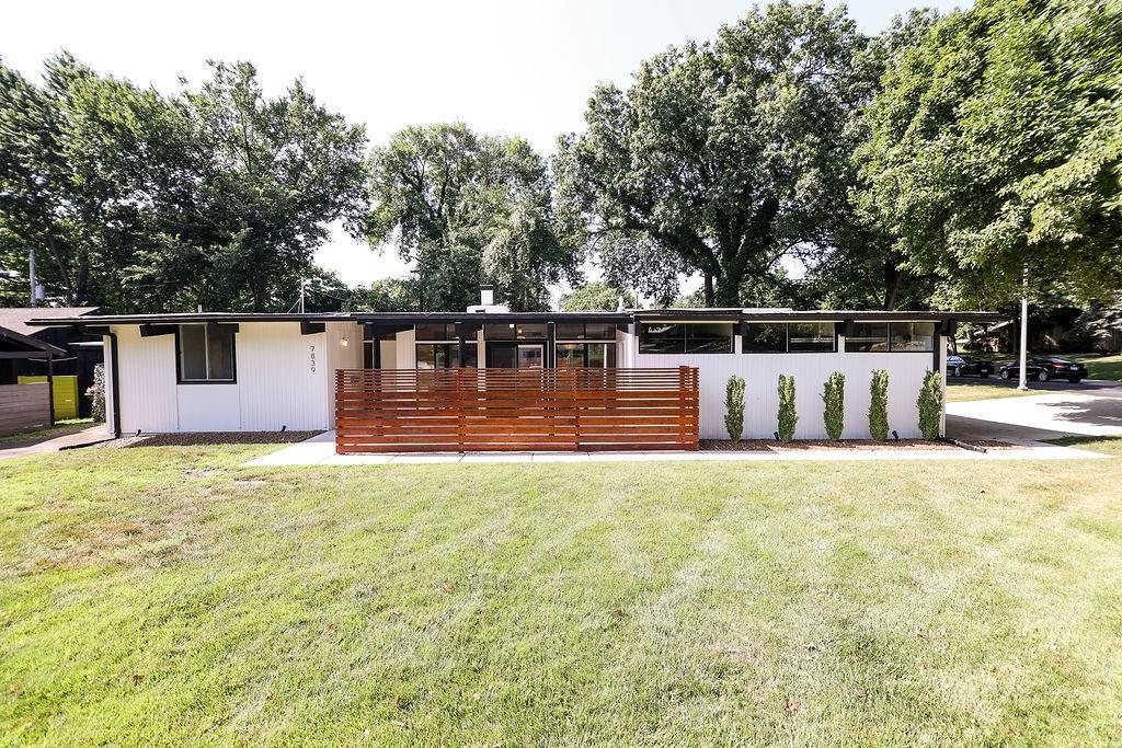 Listing Photo MLS #HMS2563520