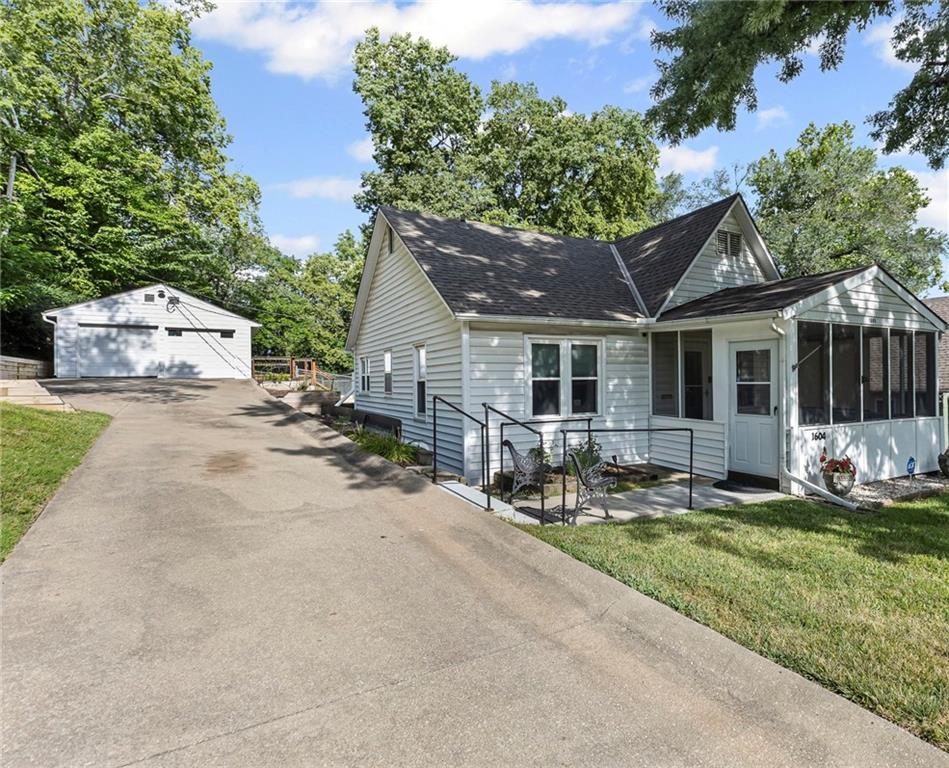 Listing Photo MLS #HMS2563615