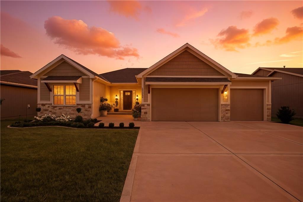 Listing Photo MLS #HMS2563626