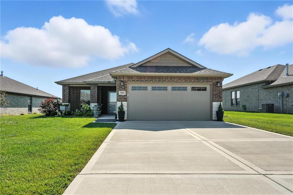 Listing Photo MLS #HMS2563796