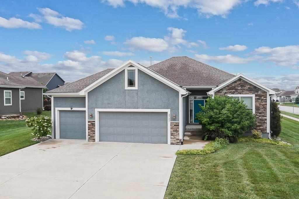 Listing Photo MLS #HMS2563859
