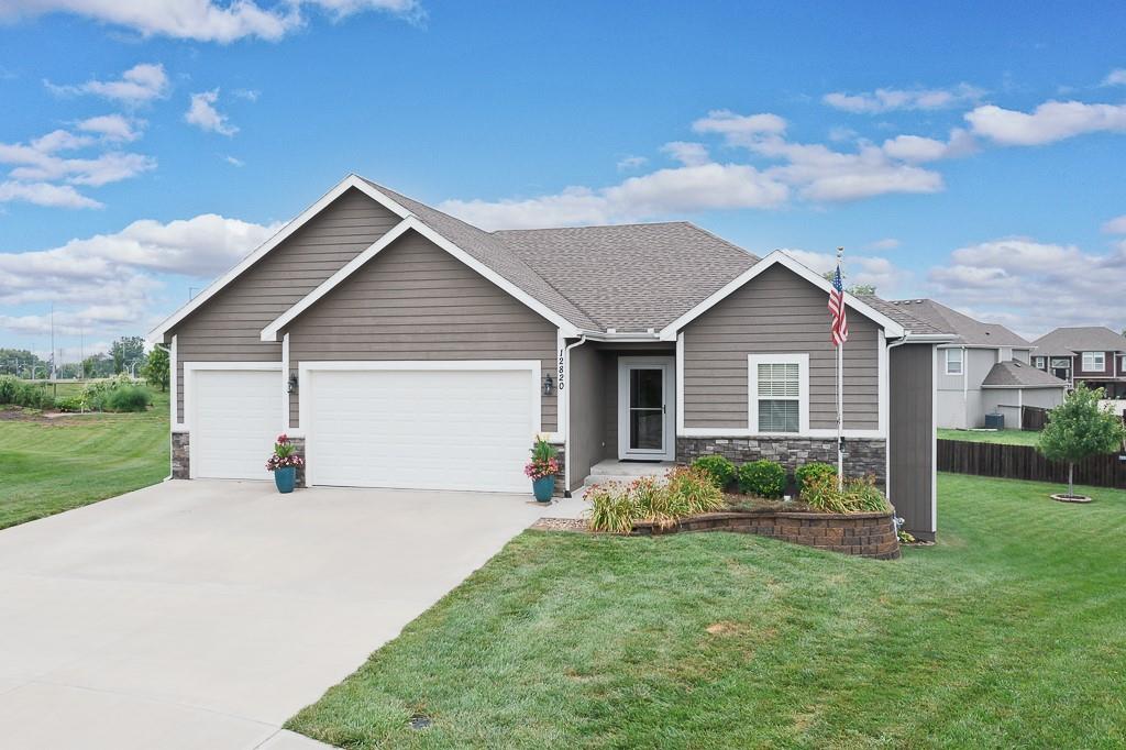 Listing Photo MLS #HMS2563900