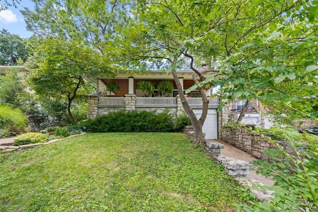 Listing Photo MLS #HMS2563947