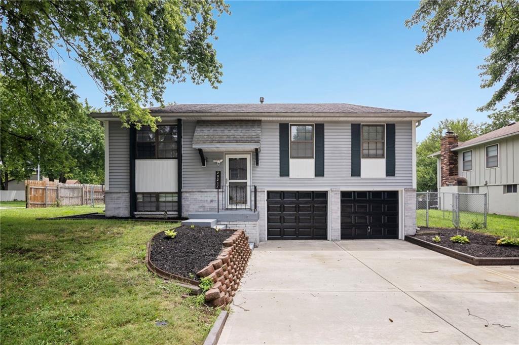 Listing Photo MLS #HMS2564036