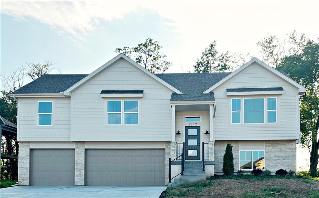 Listing Photo MLS #HMS2564322