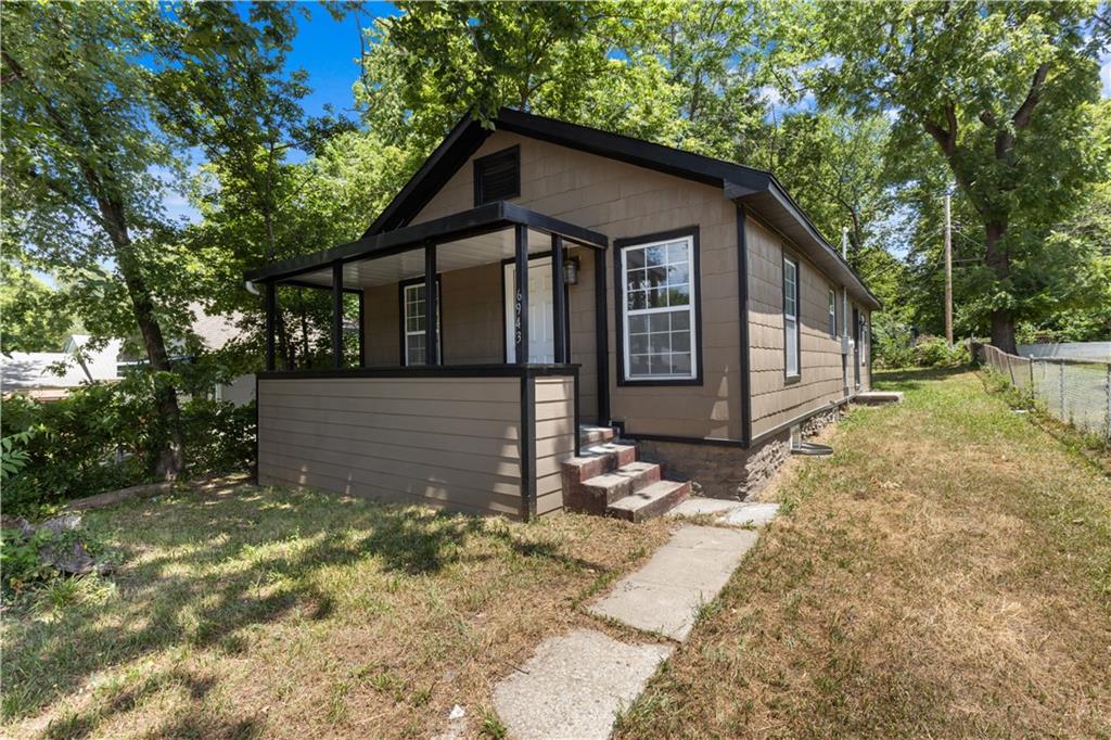 Listing Photo MLS #HMS2564340