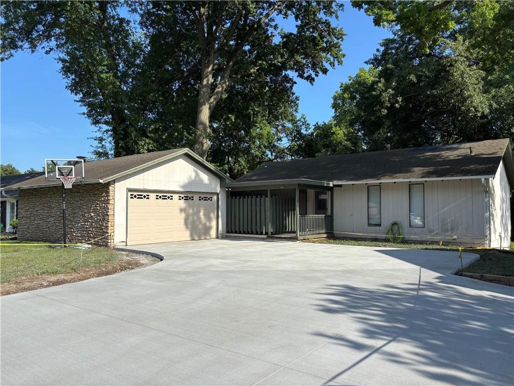 Listing Photo MLS #HMS2564634
