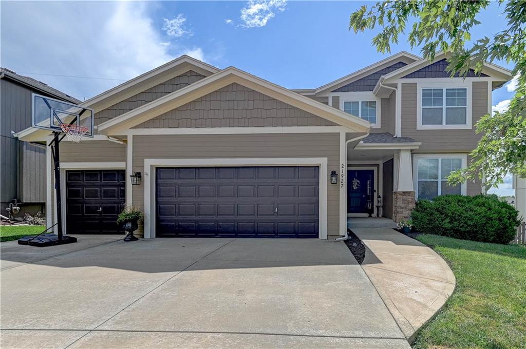 Listing Photo MLS #HMS2564656