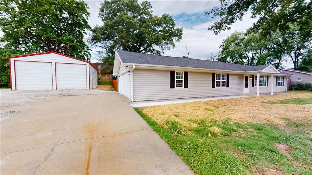 Listing Photo MLS #HMS2564736