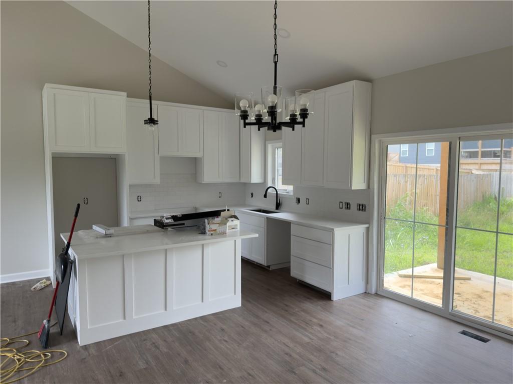 Listing Photo MLS #HMS2564937