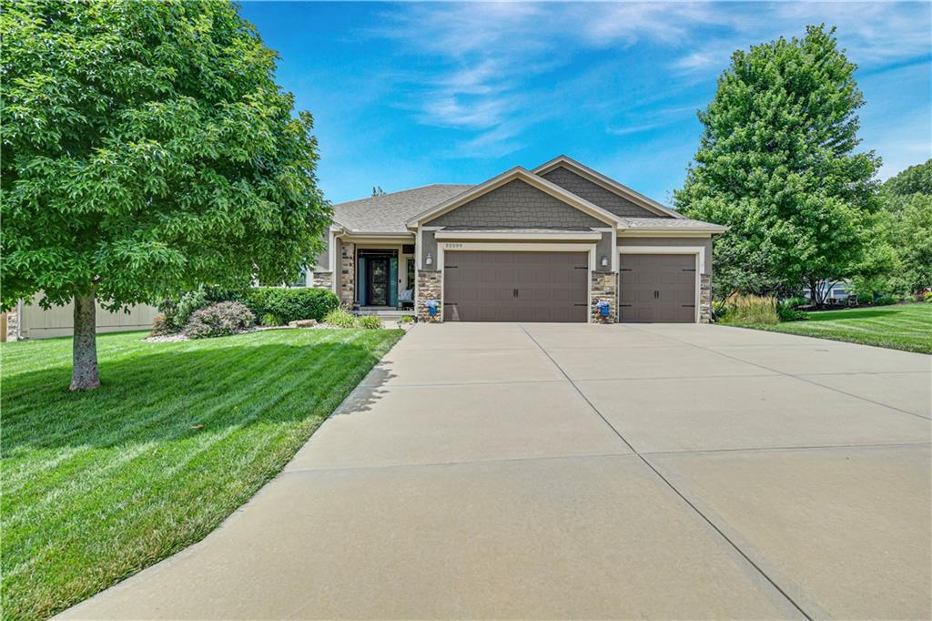 Listing Photo MLS #HMS2564942
