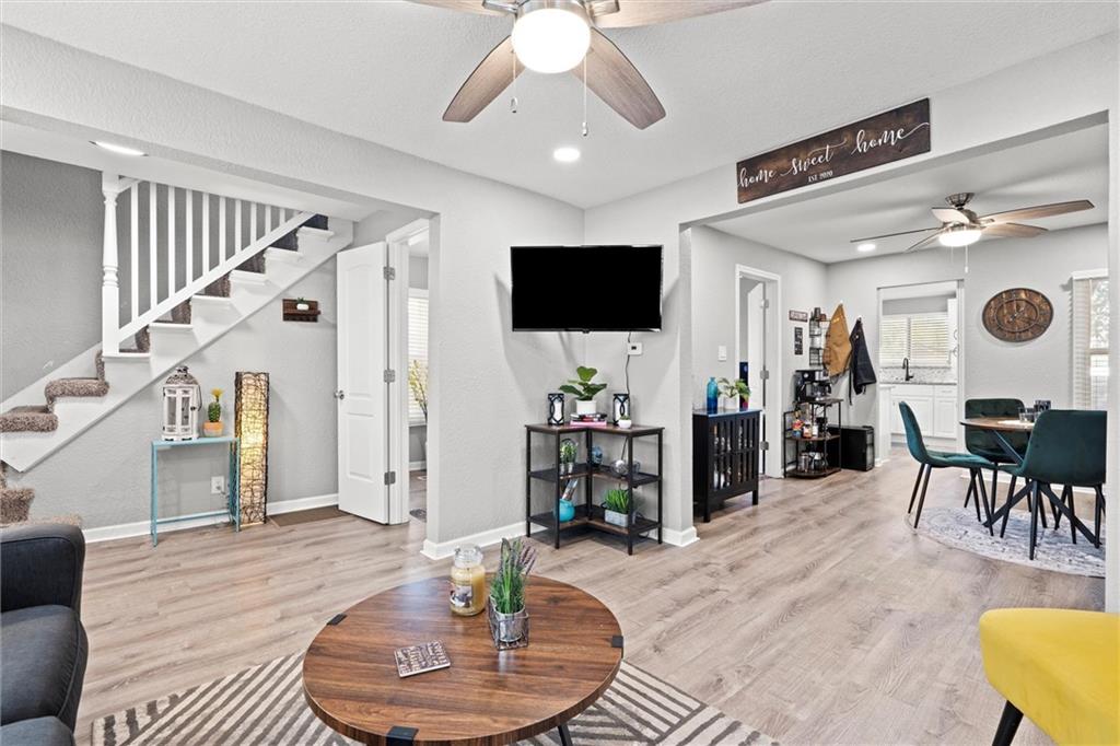 Listing Photo MLS #HMS2564984