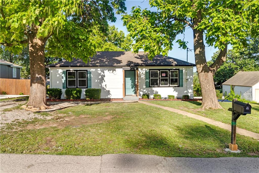Listing Photo MLS #HMS2565049
