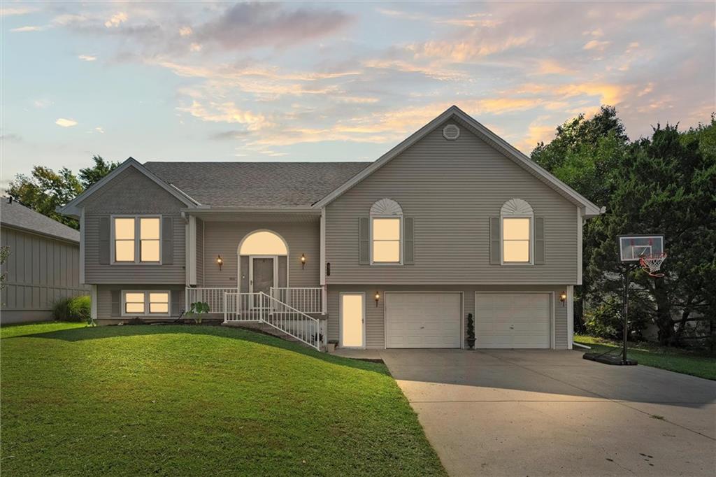Listing Photo MLS #HMS2565053