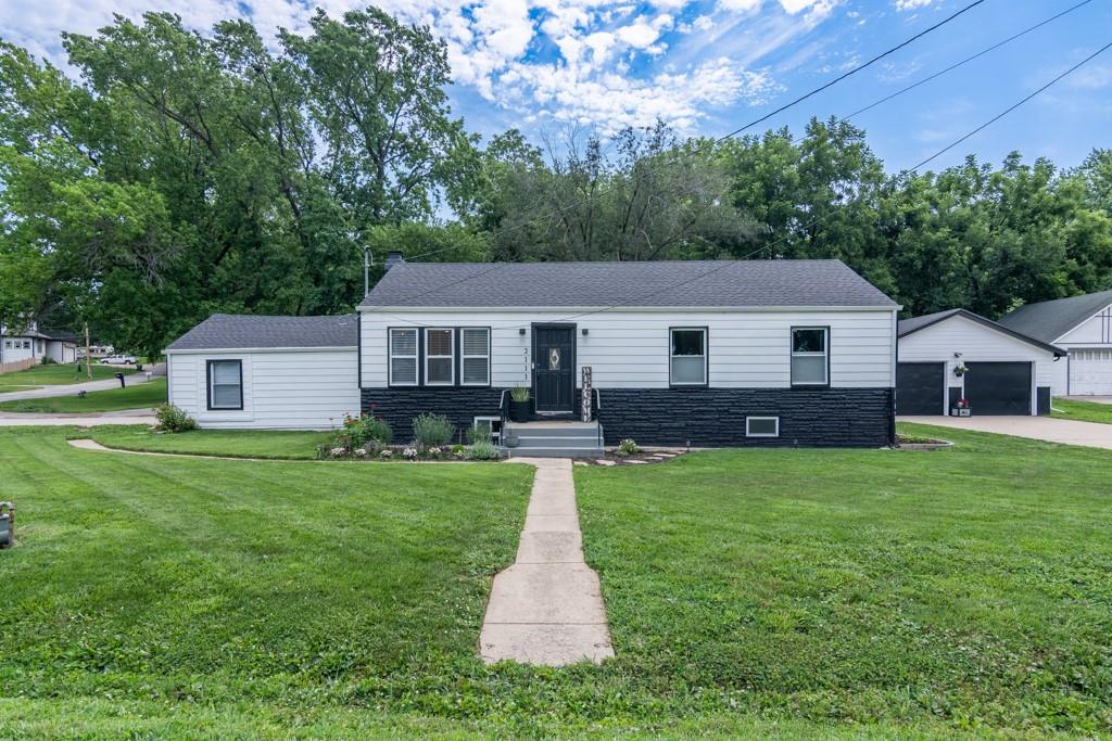 Listing Photo MLS #HMS2565179
