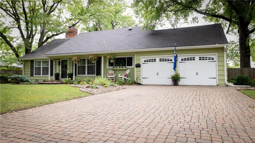 Listing Photo MLS #HMS2565183