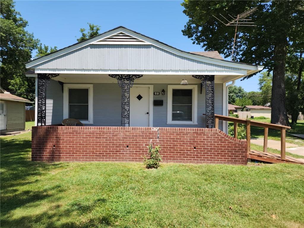 Listing Photo MLS #HMS2565280