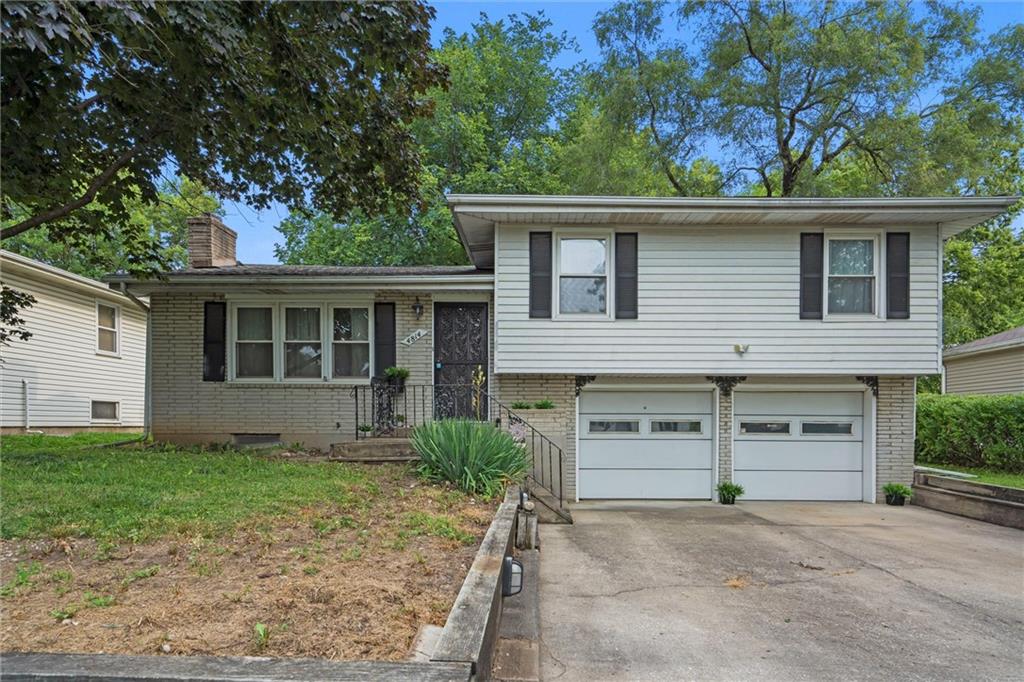 Listing Photo MLS #HMS2565794