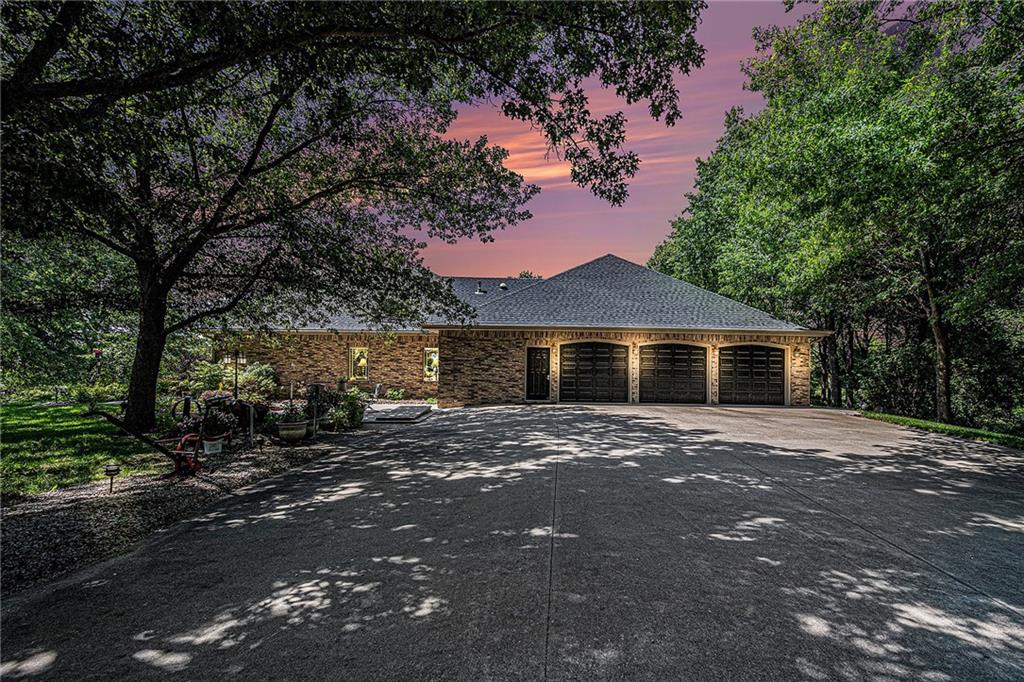Listing Photo MLS #HMS2565846
