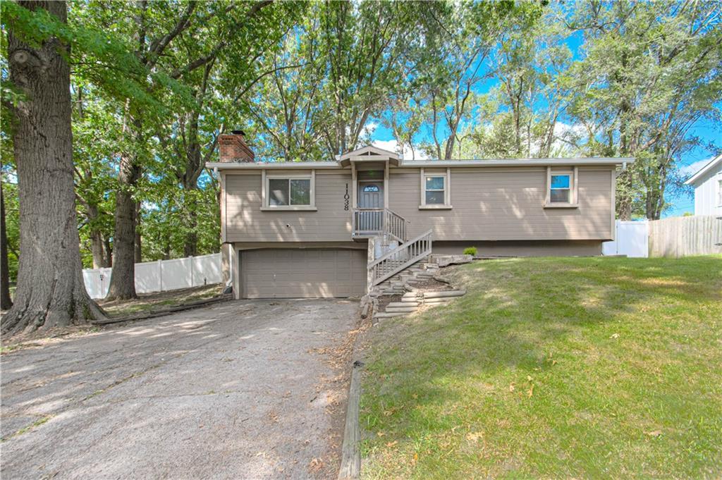 Listing Photo MLS #HMS2565962