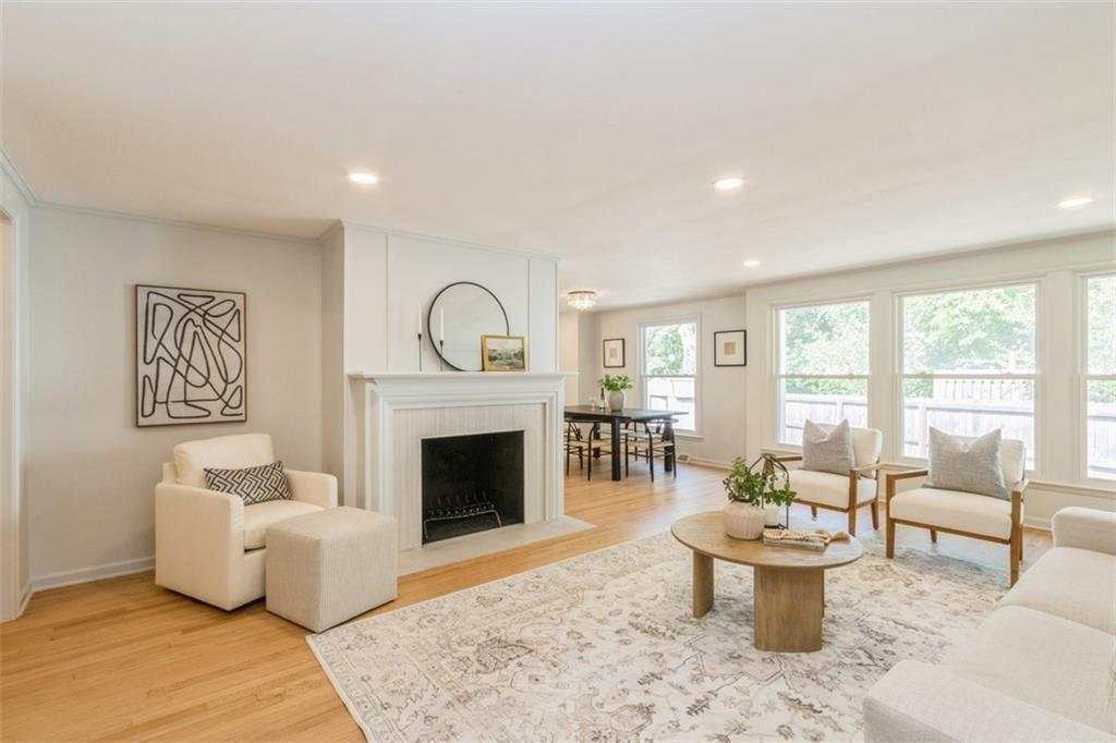 Listing Photo MLS #HMS2566806