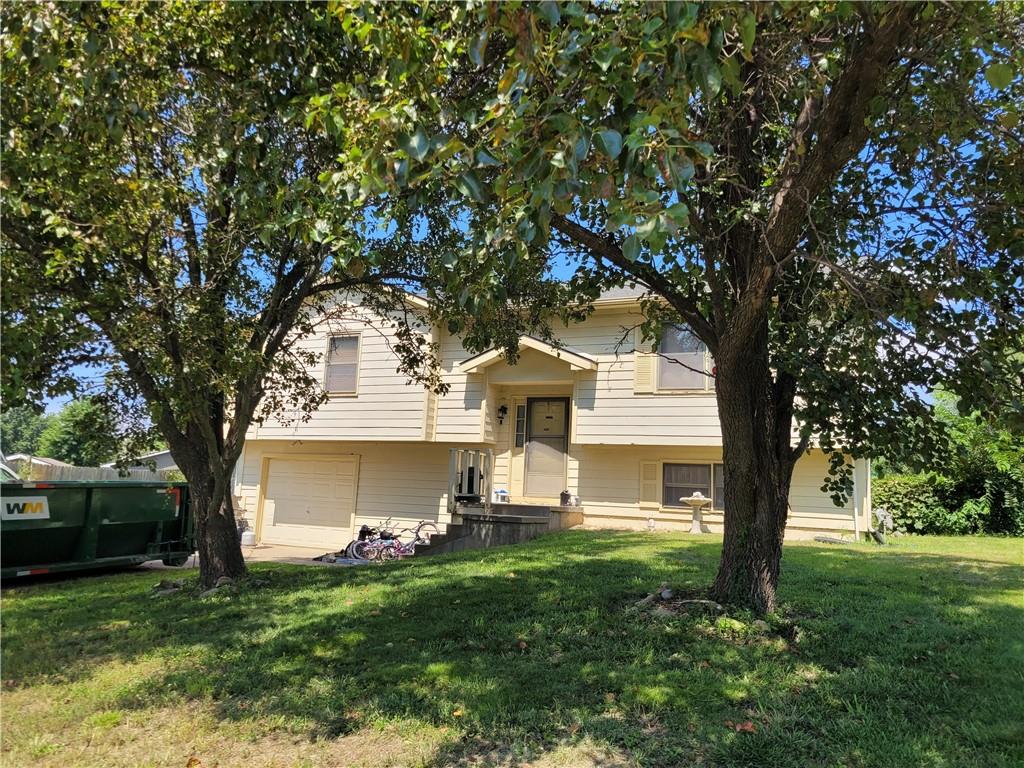 Listing Photo MLS #HMS2567156