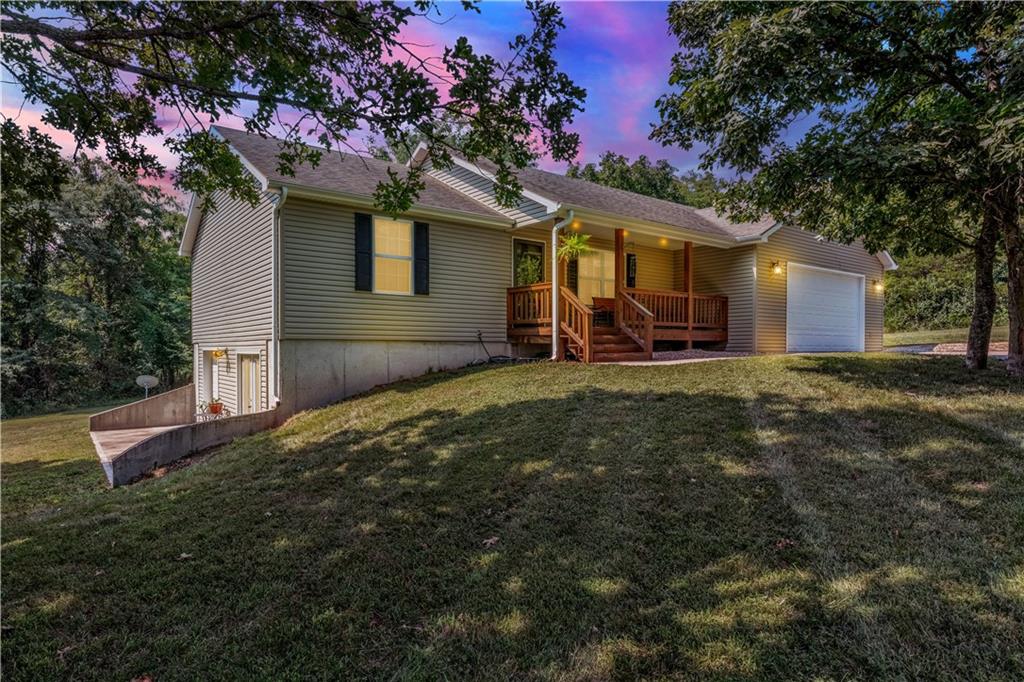 Listing Photo MLS #HMS2567215