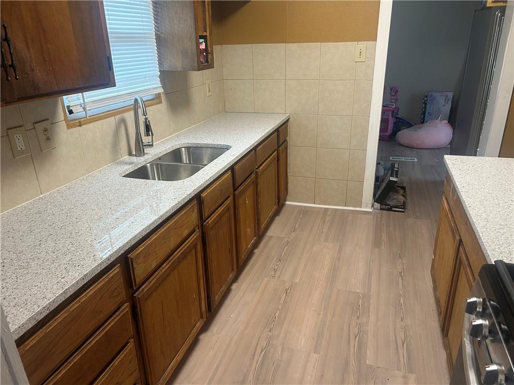 Listing Photo MLS #HMS2567359