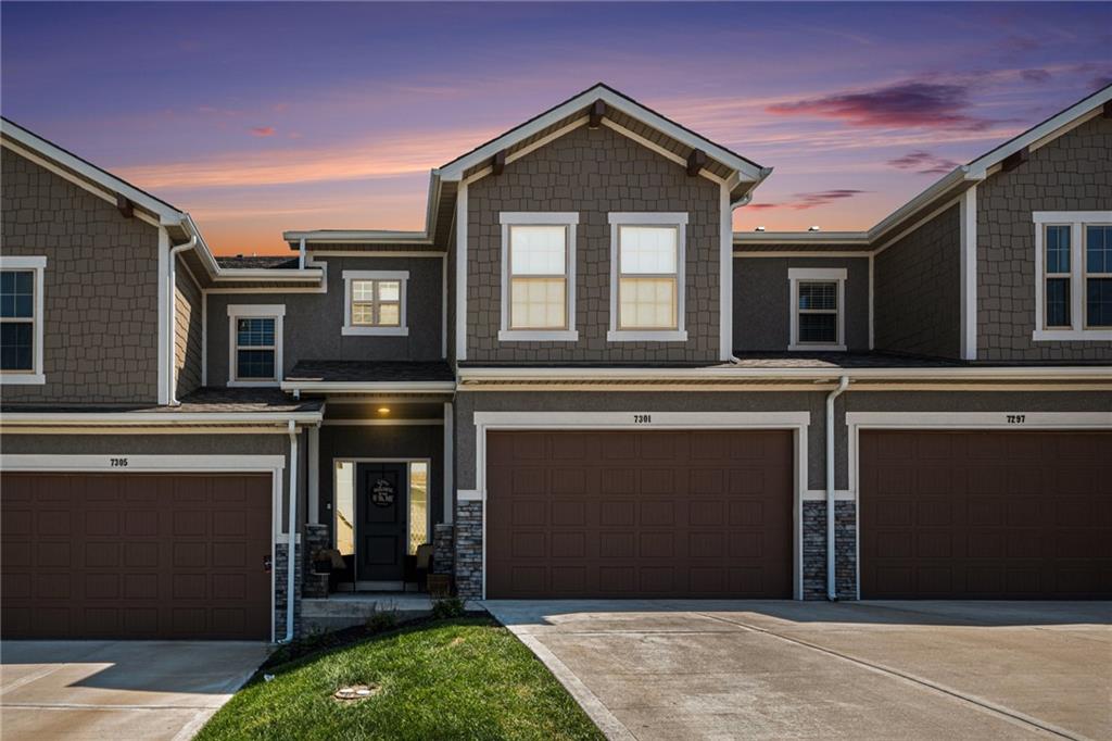 Listing Photo MLS #HMS2567423