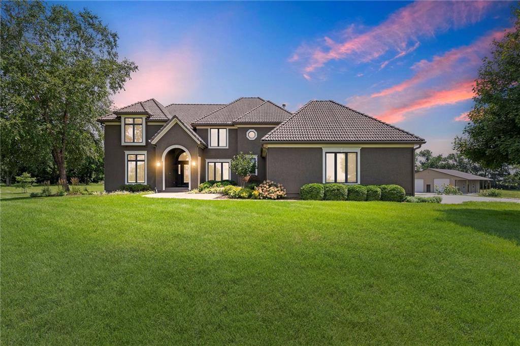 Listing Photo MLS #HMS2567433