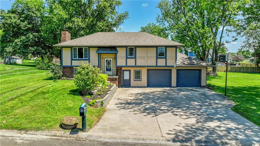 Listing Photo MLS #HMS2567511